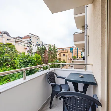 Apartment Apartments *